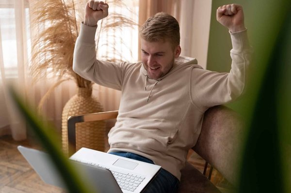 Pour quelles raisons acheter un déguisement dinosaure gonflable pour adulte ?