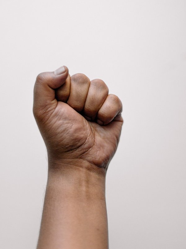 Comment améliorer votre souplesse et votre mobilité avec des exercices spécifiques pour les personnes âgées actives ?